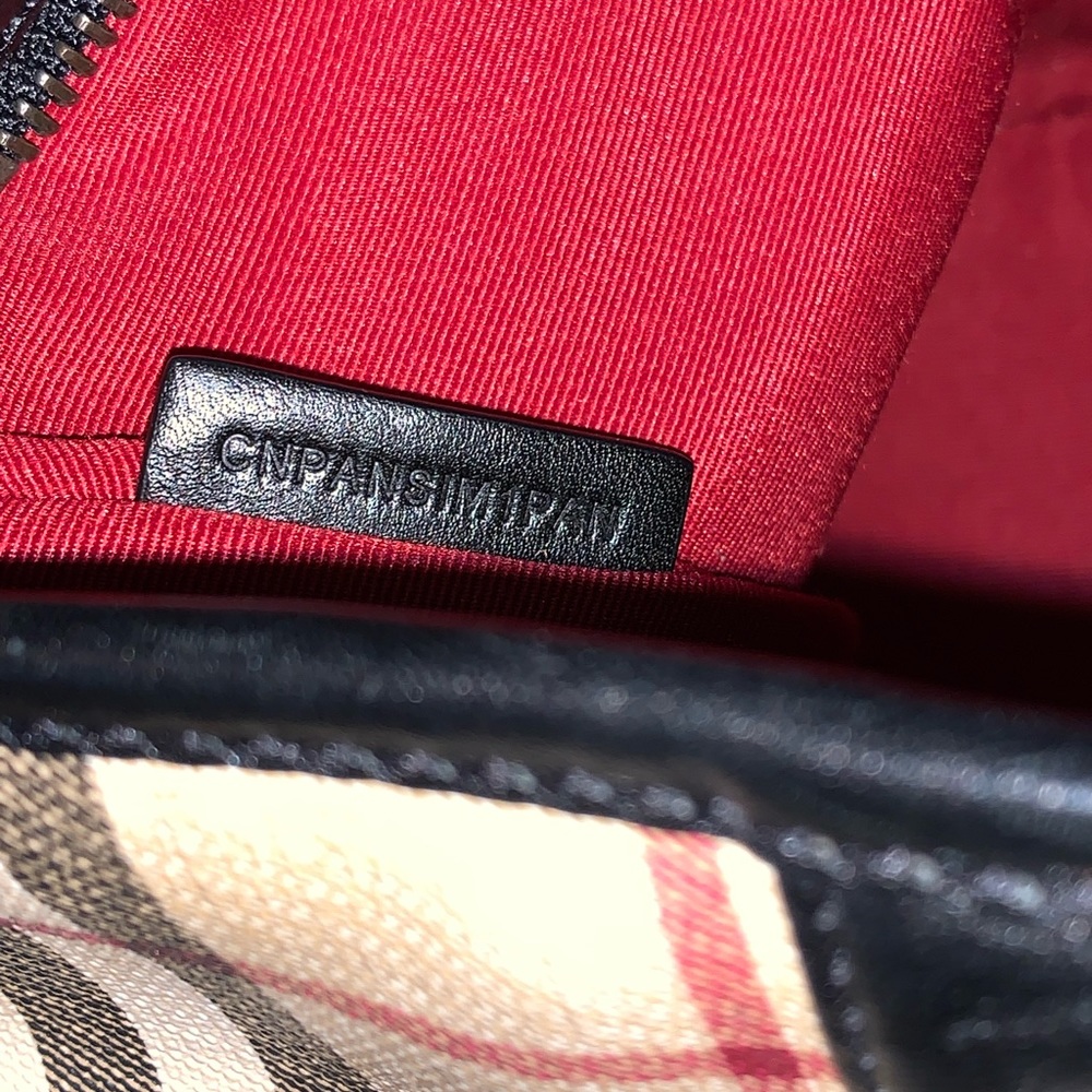 Burberry Tote - Picture 7 of 9